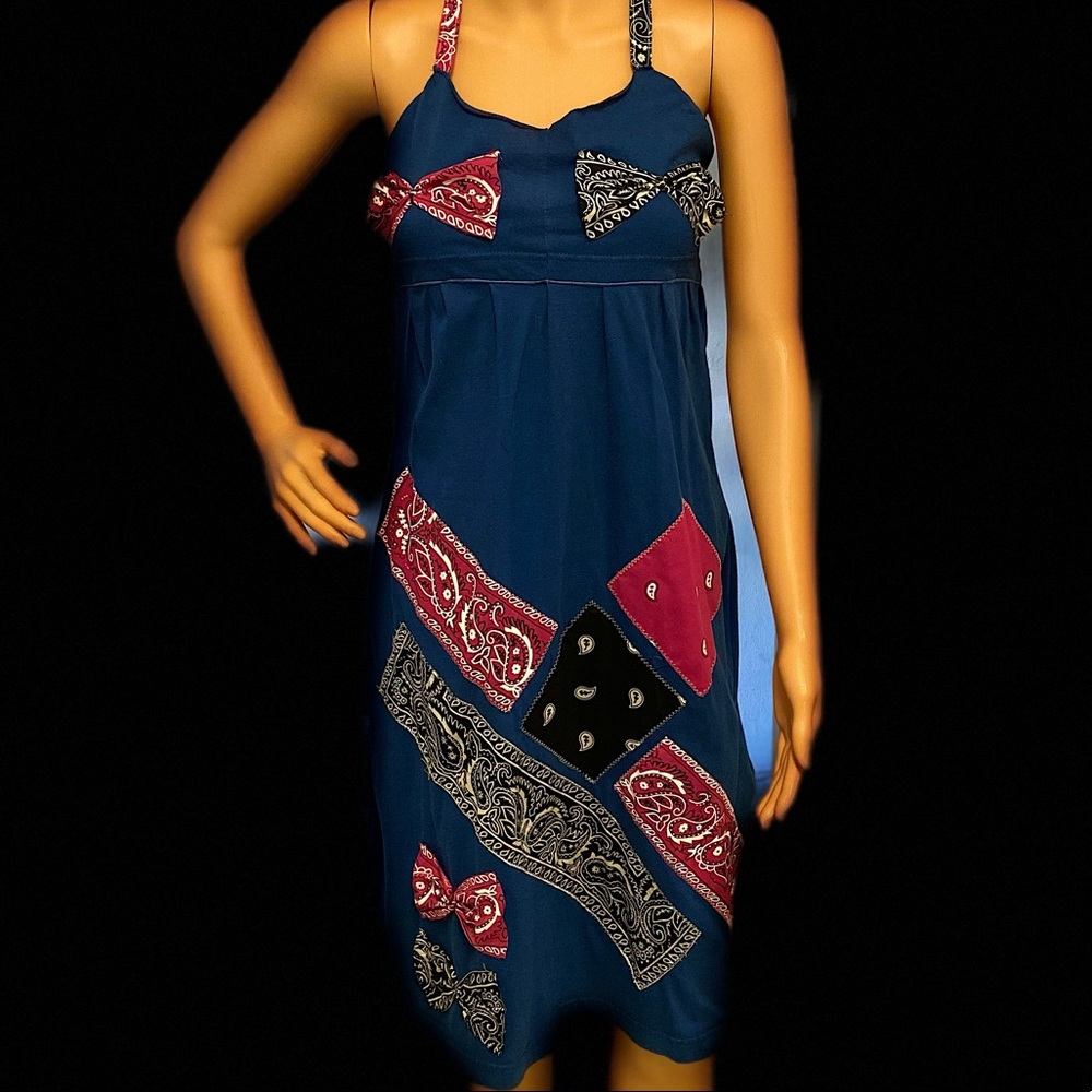 GENUINE THREADZ BLUE DRESS HOT PINK WIth BLACK BANDANNA S M L XL length 28 inch